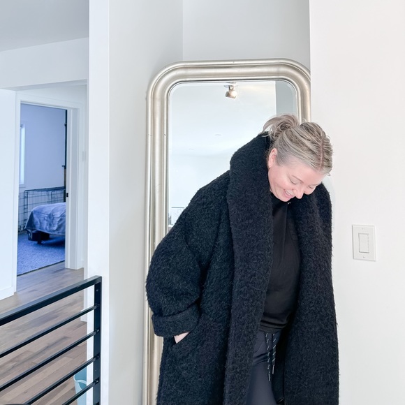 Babaton Oversized Wool Teddy Coat - Picture 7 of 14